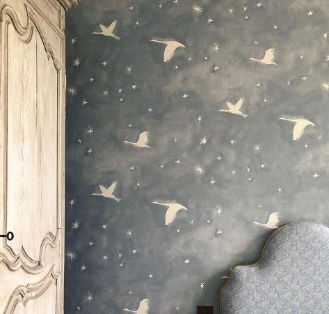 Magic Themed Nursery, Nursery Ideas Themes, Enchanted Nursery, Dreamy Wallpaper, How To Start Painting, Clear Night Sky, Painting Walls, Whimsical Nursery, Start Painting