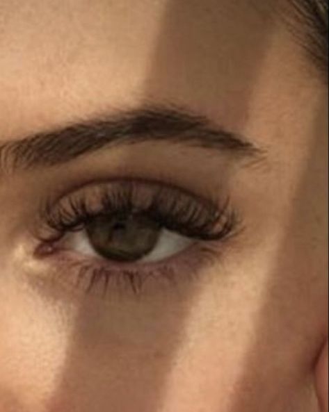 Eyelash Extensions Classic, Natural Fake Eyelashes, Lash Extentions, Eyelash Extensions Styles, Lash Extensions Styles, Eyelash Extentions, Makeup Board, King Kylie, Beauty Goals