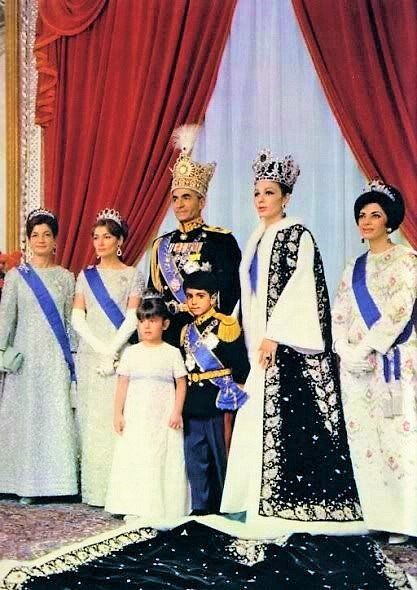 Shahnaz Pahlavi, Mohamed Reza Pahlavi, Pahlavi Dynasty, Farah Diba, Royal Families Of Europe, The Shah Of Iran, Persian Empire, Persian Culture, Royal Dresses