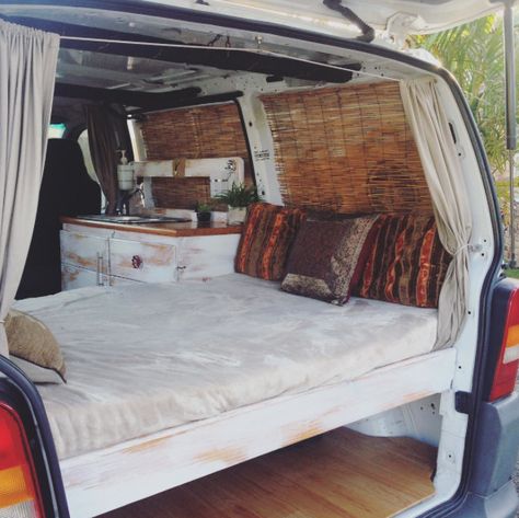 Diy Van Life, Kangoo Camper, Suv Camper, Camping Van, Bus Living, Kombi Home, Campervan Life, Build A Camper Van, Build A Camper