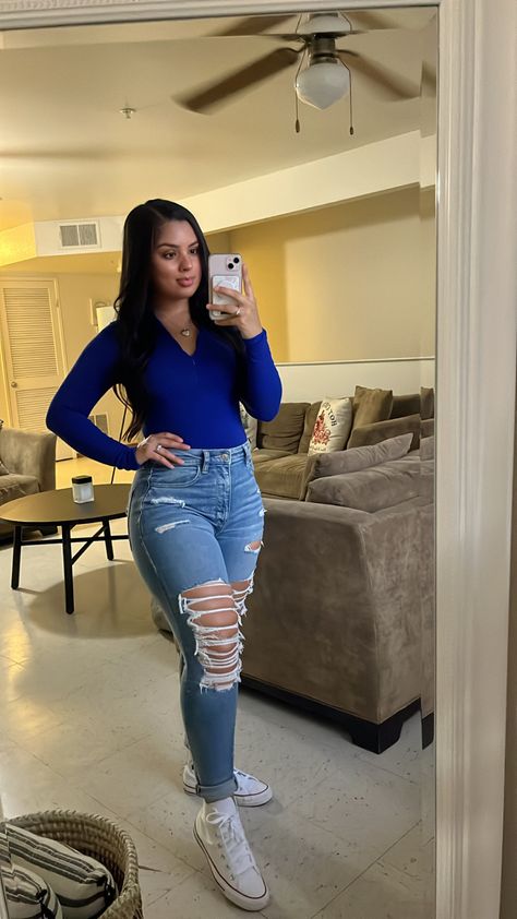 Young Mom Outfits, Baddie Energy, Royal Blue Outfits, Boho Winter Outfits, Long Sleeve Outfit, Girly Style Outfits, Outfits Baddie, Mom Outfit, Casual Ootd