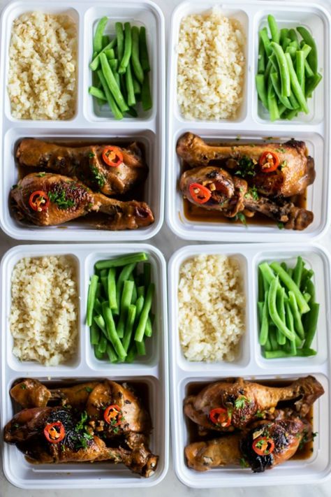 Chicken Adobo Meal Prep - from a real family just trying to do their best to be healthy #whole30 #paleo #grainfree #glutenfreerecipes Meal Prep Business, Meal Service, Meal Prep On Fleek, Chicken Adobo, Kids Lunches, Adobo Chicken, Box Food, Lunchbox Ideas, Macro Meals