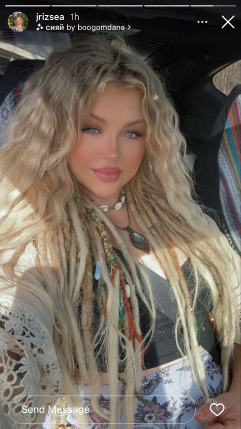 Blonde Dread Extensions, Feather Hair Extensions Boho, Blonde Boho Hairstyles, Half Dreads Half Curly Hair, White Women Dreadlocks, Locs For White Women, Dreadlock Inspiration, Half Dreadlock Hairstyles, Half Dreads Styles For Women White