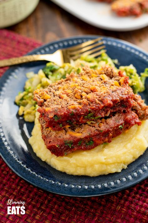 "Beef Sweet Potato Meatloaf, Weight Watchers Meatloaf Recipe, Weight Watchers Meatloaf, Beef And Sweet Potato, Coconut Sponge Cake, Meatloaf Topping, Pasta Bakes, Meat Restaurant, Loaf Recipes