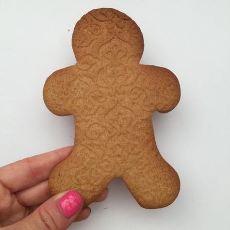 Decorating Gingerbread Man, Easy Gingerbread Cookie Decorating Ideas, How To Decorate A Gingerbread Man, Gingerbread Man Cookie Decorating Ideas, How To Decorate Gingerbread Men, How To Decorate Gingerbread Cookies, Gingerbread Men Decorating Ideas, Gingerbread Man Decorating Ideas, Decorate Gingerbread Men