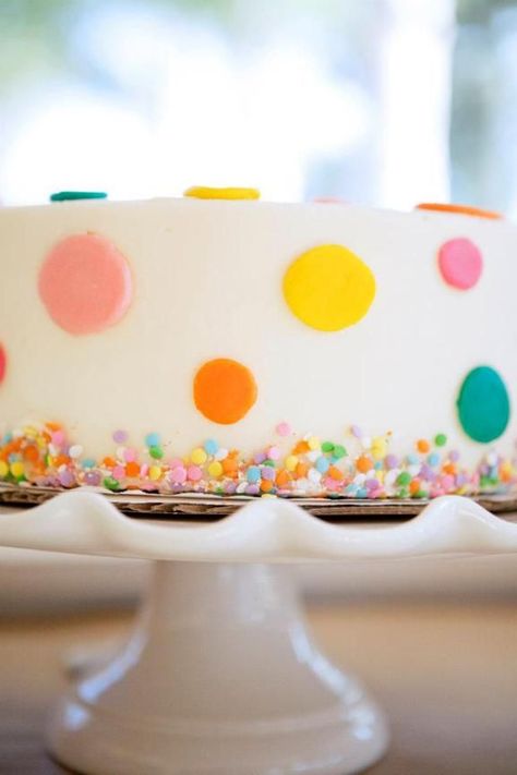 Vibrant, lively polka dot themed single layer cake #wedding #weddingcake #cake #polkadot #vibrant Polka Dot Birthday Party, Bubble Birthday Parties, Polka Dot Cakes, Polka Dot Birthday, Bubble Birthday, Bubble Party, Polka Dot Party, Gateaux Cake, 2nd Birthday Parties