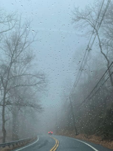 #rainy#moody#aesthetic#storm#darkacademia#drive#fog#fairygrunge#fall#winter#nature Winter Fog Aesthetic, Rainy Winter Aesthetic, Fog Aesthetic, Midwest Fall, Pnw Aesthetic, Moody Weather, November Mood, Pretty Scenery, Rainy Winter