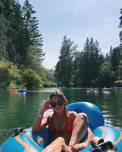 BC's 30 KM Natural Lazy River Is The Perfect Summer Adventure - Narcity Lazy River Aesthetic, River Day Pictures, Cute River Pictures, River Trip Aesthetic, Tubing Photos, River Instagram Pictures, River Pictures Ideas, Tubing Pictures, Lake Instagram Pictures