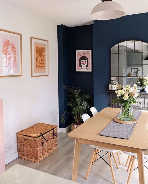 19 Inspiring Farrow and Ball Dining Room Ideas In Real Homes 13 Hauge Blue, Hague Blue Kitchen, Blue Dining Room, Charming Dining Room, Borrowed Light, Hague Blue, King Sized Bedroom, Room Extensions, Room London