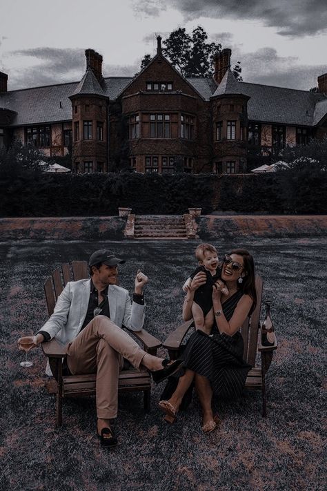 Old Money Family, Anthony Head, Luxury Family, Dream Family, Rich Family, Future Lifestyle, Future Life, Zurich, Family Photo