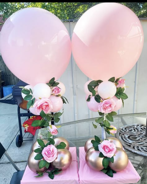 Balloon Centerpieces With Butterflies, Balloon Centerpieces Without Helium, Balloon Centerpieces Baby Shower Girl, Ballon Centerpieces Quince, Ballons Flowers Centerpiece, Balloon Floral Basket Centerpiece, Mitzvah Centerpieces, Gothic Cake, Balloon Arch Decorations