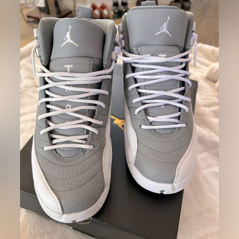 Like New In Box Worn Once. Jordan Retro 12 Stealth Size 7y. Women’s Size 8.5. Comes In Original Box Retro 12 Jordans Outfit, Hype Shoes Women, Cool Shoes For Boys, Retro 12 Jordans, Jordan 12 Shoes, Jordan Tenis, Nyc Drill, Tenis Jordan, Estilo Chola