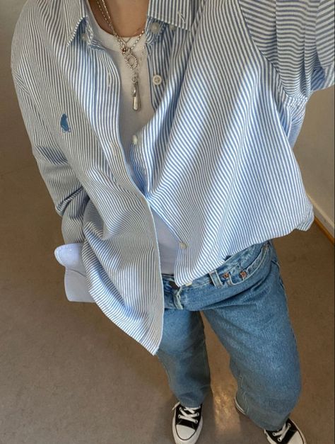 Blue And White Striped Shirt Outfit, White Striped Shirt Outfit, Blue Striped Shirt Outfit, Striped Shirt Outfit, Neat Casual Outfits, Blue And White Striped Shirt, Classy Outfits Men, Guys Clothing Styles, Men Fashion Casual Outfits