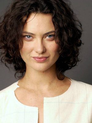 Shalom Harlow 2022 Height: 5 ft 11 in / 181 cm, Weight: –, Body Measurements/statistics: –, Birth date, Hair Color, Eye Color, Nationality Date Hair, Bob Cut Styles, Long Layered Curly Hair, Shalom Harlow, Short Dark Hair, Hair Icon, Dark Brown Hair Color, Rita Hayworth, Wild Free