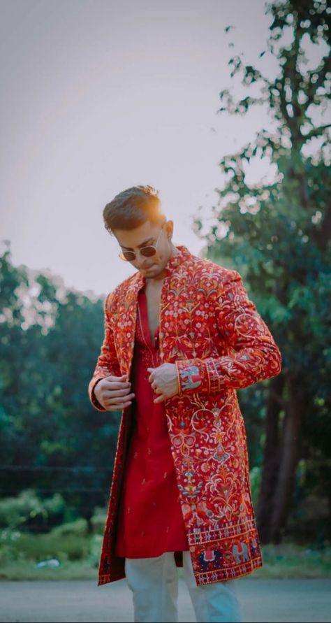 Sangeet Outfit For Men, Traditional Indian Mens Clothing, Wedding Matching Outfits, Indian Wedding Suits Men, Indian Wedding Clothes For Men, Mens Indian Wear, Sherwani For Men Wedding, Wedding Kurta For Men, Groom Dress Men