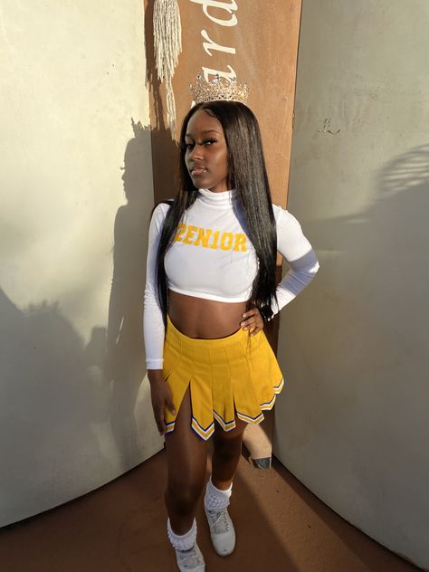 Cheerleading Outfits Yellow, Black Cheerleaders, Dance Uniforms, Cute Cheer Pictures, Cheerleading Uniforms, Cheer Uniform, Cheer Outfits, Cheer Girl, Cheerleading Outfits