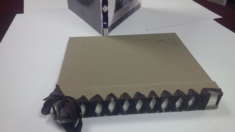 Japanese ribbon binding is an elegant binding solution. Japanese Bookbinding, Ribbon Binding, Japanese Binding, Homemade Books, Book Repair, Page Layout Design, Cool Packaging, Custom Journals, Japanese Books