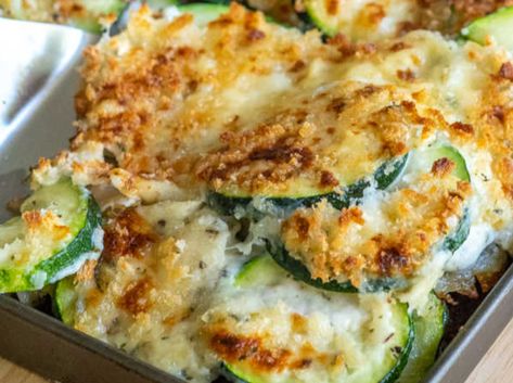 Cheesy Scalloped Zucchini Vegetarian Main Course, Vegetarian Main Dishes, Cheesy Sauce, Roasted Meat, Creamy Cheese, Bacon Bits, Easy Family Meals, Shredded Cheese, Grilled Chicken