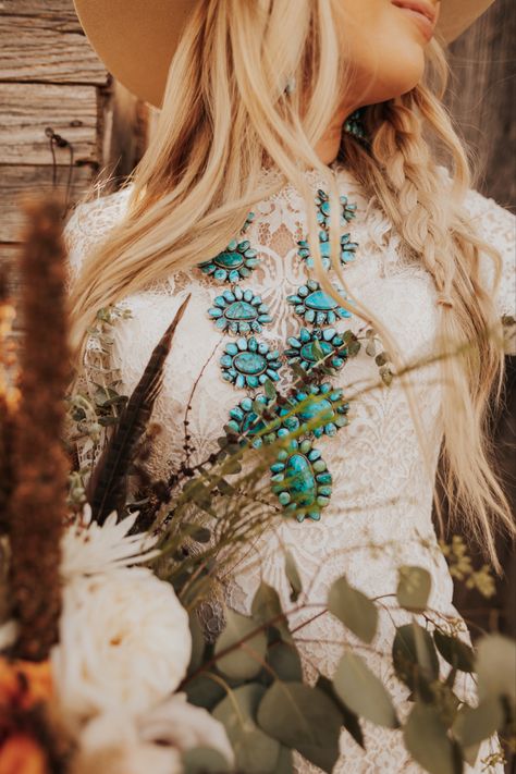 Western Jewelry Wedding, Turquoise Wedding Jewelry Western, Navy And Turquoise Wedding, Western Wedding Turquoise Jewelry, Yellowstone Theme Wedding, Bride With Turquoise Jewelry, Bride Turquoise Jewelry, Turquoise Jewelry With Wedding Dress, Black And Turquoise Western Wedding