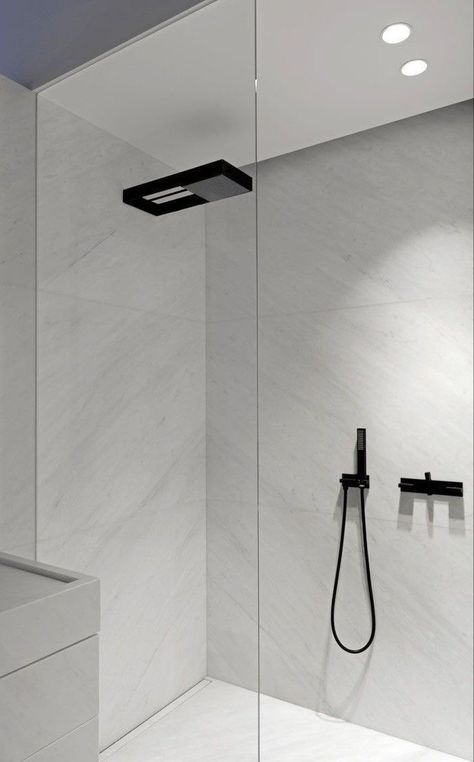 Modern Shower Design, Minimalist Bathroom Design, Timeless Interior, Bad Inspiration, Shower Fixtures, Vinyl Decor, Ensuite Bathroom, Bath Ideas, Basement Bathroom