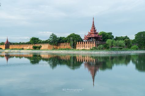 Mandalay Palace. Mandalay City, Mandalay Palace, Myanmar Places, Mouth Anime Aesthetic, Myanmar Art, Ramadan Images, Female Pose, Wallpaper Lyrics, Page Instagram