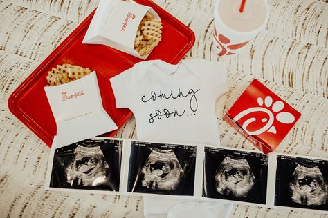 SURPRISE! WE'RE HAVING A BABY!! - Midwest Wardrobe Pregnancy announcement, Chick-Fil-A Baby announcement, Cute Pregnancy Announcement, Funny Pregnancy Announcement #firstbaby #babyannouncement #pregnancyannouncement #momtobe #babyontheway #momlife #chickfila Chick Fil A Baby Announcement, Chick Fil A Pregnancy Announcement, Pregnancy Announcement Funny, Announcement Photoshoot, Mommy Ideas, Pregnancy Ideas, Pregnancy Pictures, Cute Pregnancy Announcement, Baby Announcement Pictures