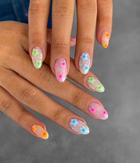 loving the spring nails 🌼🪻🌸🌷🌺 @colourmeprettynailsau gel polishes used: 🤍pinkaholic 🤍wonderland 🤍serenity 🤍bondi 🤍waikiki 🤍tropical… | Instagram Pink Gellac, Simple Gel Nails, Summery Nails, Cute Gel Nails, Short Acrylic Nails Designs, Manicure Y Pedicure, Pretty Acrylic Nails, Floral Nails, Short Acrylic Nails