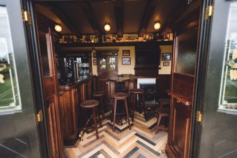 Irish Pub Interior Basement Bars, August Decorating Ideas Home, Irish Pub Basement, Home Pub Ideas, Irish Pub Interior, Irish Pub Design, Backyard Pub, Hot Tub Bar, Farmhouse Porches