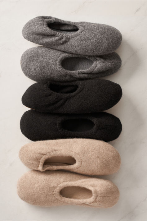 Step into a world of relaxation with our Cashmere Slippers. Cashmere Slippers, Beige Slippers, Grey Slippers, Book Clutch, Luxury Sleepwear, Christmas Traditions Family, Black Slippers, Cashmere Blanket, Womens Cashmere