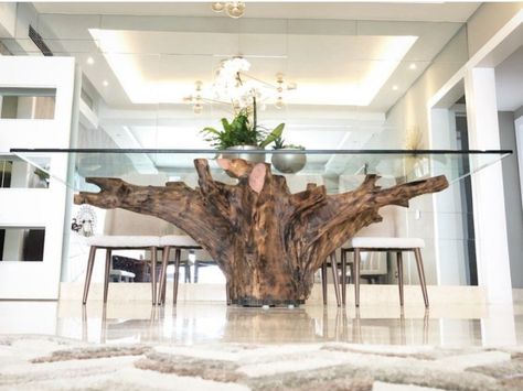 Driftwood Dining Table, Glass Wood Table, Tree Trunk Table, Wood Log Crafts, Rustic Furniture Design, Trim Carpentry, Driftwood Table, Wood Carving Furniture, Unique Dining Tables