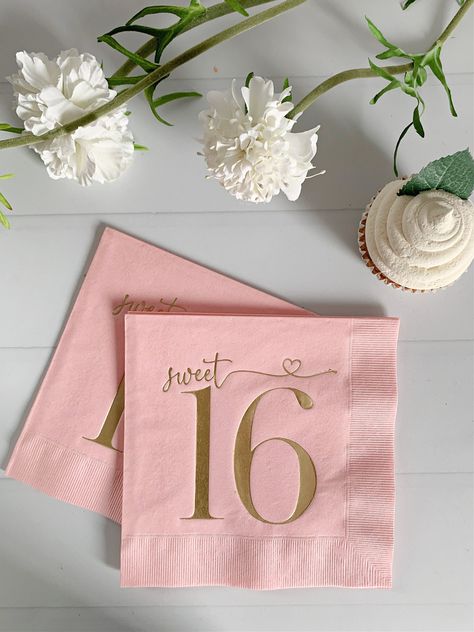 Sweet Sixteen Party Ideas Decoration, 70th Birthday Party Ideas For Mom, Sweet 16 Party Decorations, Cups And Plates, Pink Sweet 16, Sweet Sixteen Birthday Party Ideas, Rose Gold Theme, Sweet 16 Decorations, Sweet 16 Cakes