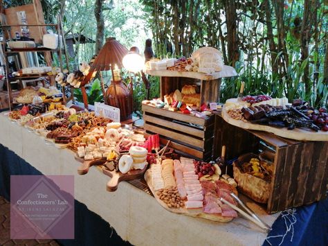 #rustic #grazingtable #charcuterie #ph #philippines #theconfectionerslab Rustic Grazing Table, Grazing Table, Grazing Tables, Philippines