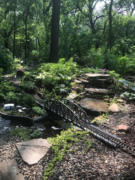 Train Garden, Backyard Railroad, Model Railroad Scenery, Garden Railroad G Scale, Backyard Stream, Miniature Zen Garden, Garden Railings, Garden Trains, Narrow Gauge Model Railway