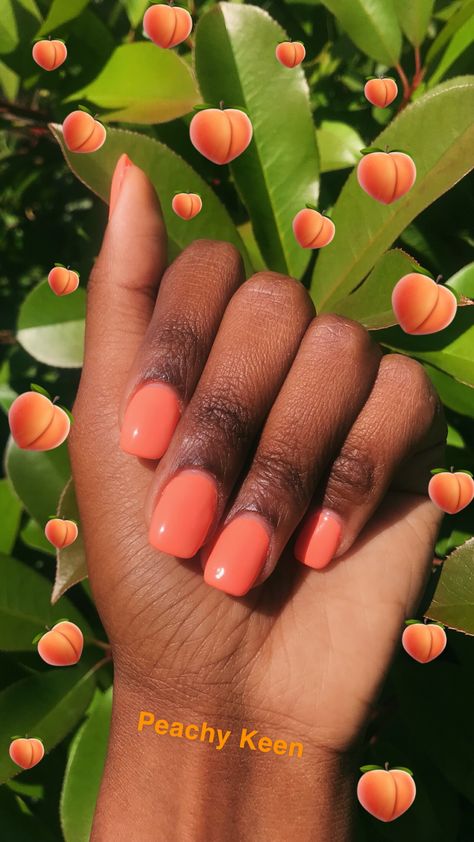 Coral Gel Nails, Peach Colored Nails, Graffiti Nails, Natural Nails Manicure, Trendy Nail Polish, Spring House, Dnd Gel Polish, Peach Nails, Squoval Nails