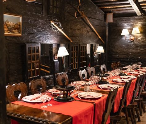 Swiss Decoration, Geneva Restaurants, Swiss Restaurant, Swiss Cuisine, Intimate Dinner, Traditional Music, Local Produce, Gala Dinner, Restaurant Offers