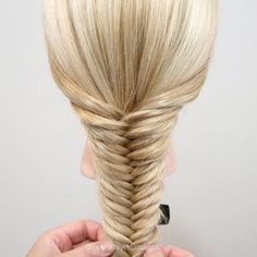 Hairstyles For Long Bob, Fishtail Braid Step By Step, Beginner Hairstyles, Braid Step By Step, How To Fishtail, Easy Fishtail Braid, Braids Step By Step, Hairstyles Inspiration, Everyday Hair