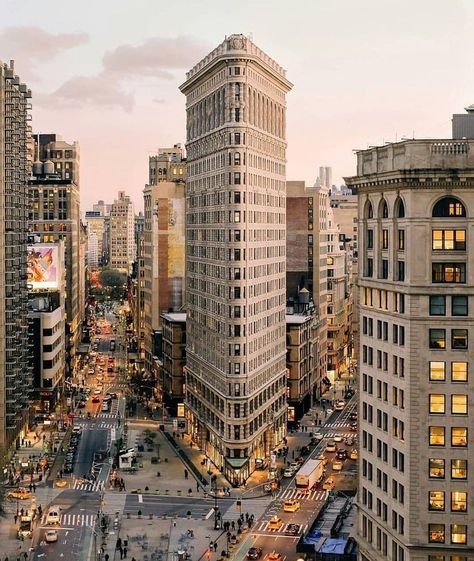 Ancient Buildings Architecture, Flatiron Building Nyc, New York City Aesthetic, Building Aesthetic, New York City Photos, Architecture Magazine, Flatiron Building, Ancient Buildings, New York Photos