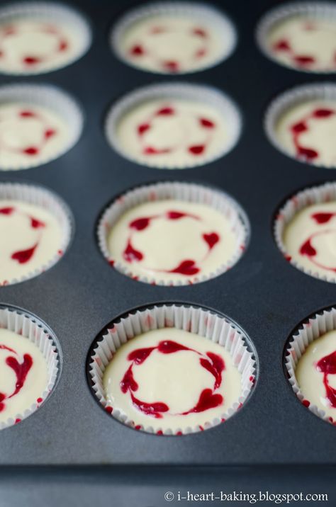 i heart baking!: mini heart individual cheesecakes for valentine's day Mini Cheesecakes Valentines Day, Heart Baking Ideas, Mini Valentine Cheesecakes, Cheesecake For Valentines Day, Heart Shaped Cheesecake Valentines Day, Valentines Day Cheesecake, Heart Shaped Cheesecake, Mini Raspberry Cheesecake, Heart Muffins