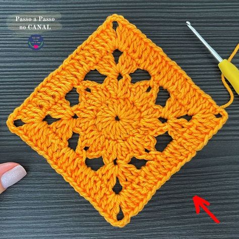 Crochet Stitches Tutorial, Crochet Granny, Crochet Motif, Doilies, Granny Square, Crochet Stitches, Crochet Bag, Crochet Projects, Square