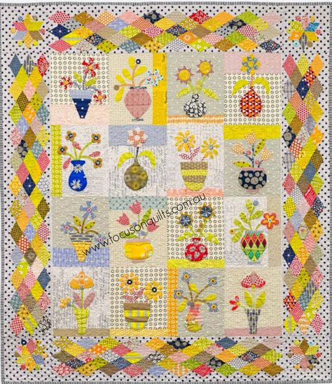 Visit the post for more. Irene Blanck, Eclectic Fabric, Petra Prins, Patchwork Applique, Hand Piecing, Anton Pieck, Quilt Borders, Block Quilts, Appliqué Quilts