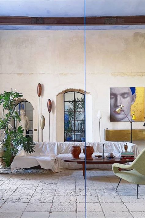 Artist Sergio Fiorentino’s home in Noto, Italy Curiosity Photography, Noto Italy, Eclectic Homes, Italian Interior Design, Italian Interior, Indoor Design, Bedroom Renovation, Style Deco, Renovation Project