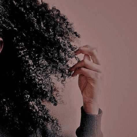 Afro Hair Aesthetic Faceless, Black Curls Aesthetic, Natural Hair Aesthetic Faceless, Afro Aesthetic Faceless, Black Curly Hair Aesthetic Faceless, Melanin Aesthetic Faceless, Curly Hair Aesthetic Faceless, Bwwm Aesthetic Faceless, James Potter Lily Evans