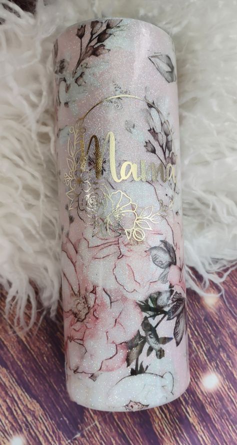 Floral Glitter Tumbler, Floral Epoxy Tumbler, Rose Tumbler Ideas, Sister Tumbler Ideas, Floral Tumbler Cups, Wedding Tumblers Ideas, Resin Journal, Mod Podge Glitter, Tumblers Ideas