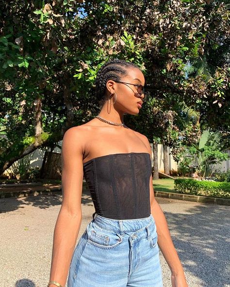 Areyouami Corset, Fall Lookbook, Clean Girl, Outfits Aesthetic, Instagram Pictures, Off Shoulder Blouse, Strapless Top, Lookbook, Fashion Inspo