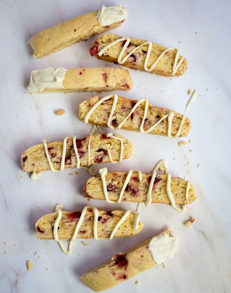 Strawberry Biscotti, Lemon Biscotti, Biscotti Recipes, Strawberry Soup, Strawberry Almond, Almond Biscotti, Biscotti Recipe, Strawberry Lemon, Holiday Menus