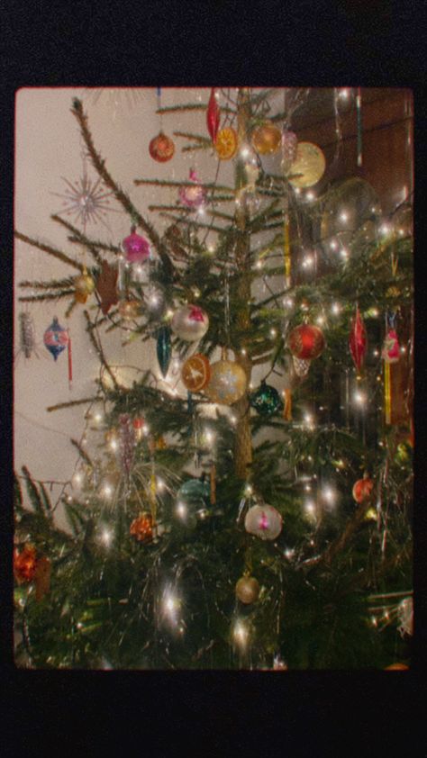 Grunge Christmas, The Twenties, Christmas Tree, Christmas