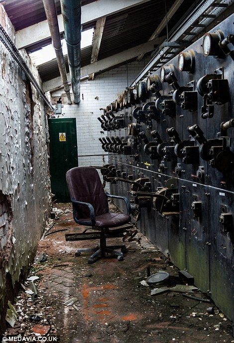 Abandoned: Machinery lies rusting in the Dyson ceramics brickwork factory in Sheffield which closed its doors in 2006 and is now awaiting demolition Eerie Pictures, Derelict Buildings, Post Apocalyptic Art, Old Abandoned Houses, Industrial Architecture, Old Factory, Industrial Photography, South Yorkshire, Brickwork