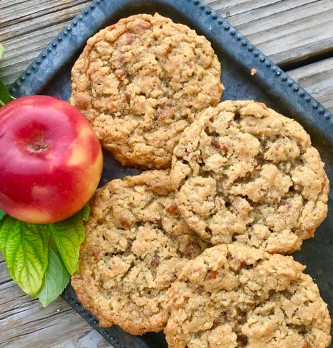 Cookies With Cinnamon Chips, Spice Oatmeal Cookies, Easy Oatmeal Raisin Cookies, Spice Oatmeal, Cookies With Cinnamon, Apple Pie Oatmeal, Apple Pie Cookies, Warm Kitchen, Oatmeal Cookies Chewy