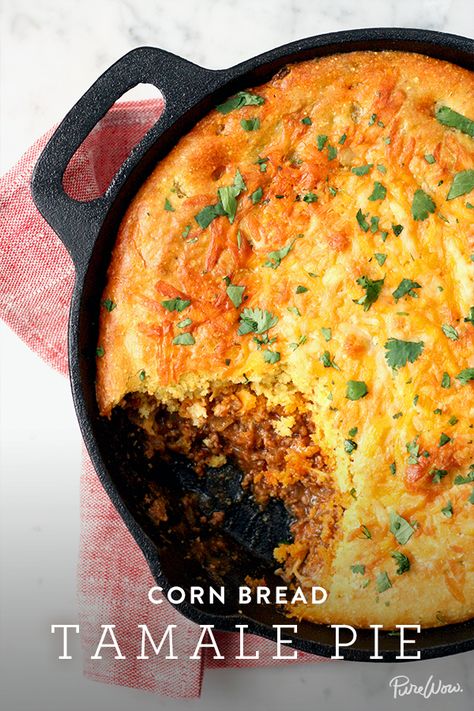 Corn Bread Tamale Pie via @PureWow (sub in ground meatless for the ground beef that the recipe suggests) Skillet Tamale Pie, Cornbread Tamale Pie, Beef Food Recipes, Tamale Pie, Iron Recipes, Iron Skillet Recipes, Skillet Recipes, Cast Iron Recipes, Cast Iron Cooking