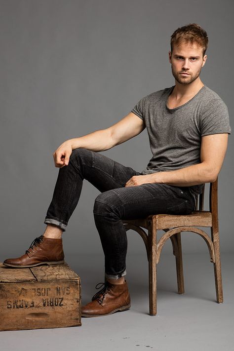 Mens Stool Poses, Chair Poses Photography Men, Man In Chair Pose, Men Sitting Poses, Chair Sitting Pose Men, Creative Men Photoshoot Ideas, Man Leaning On Table Pose, Man Leaning Back In Chair Pose, Men Photoshoot Ideas